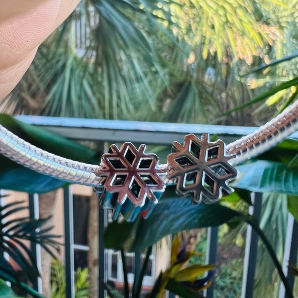 Polished Snowflake Charm - ONE (1) - Picture 8 of 13